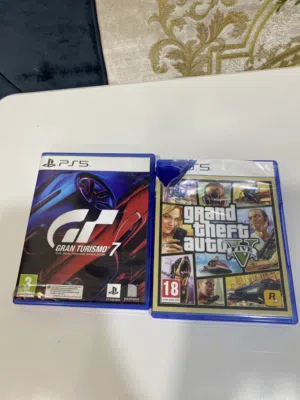 للبيع اشرطة ps5 قراند ترزمو و Gta