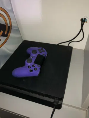 بلاي ستيشن 4 slim