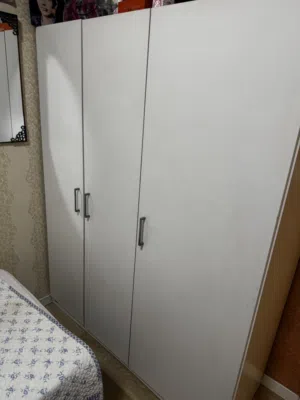 ايكيا (كنتور + سرير مزدوج + سرير مفرد مستعمل نظيف جدا )