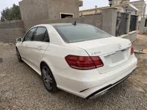 مرسيدس E200الوكيل بحاله أدار فل رقم واحد ماشيه40الف