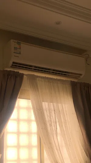 تنظيف وصيانة مكيفات بأنواعها والأجهزة الكهربائية بانواعها