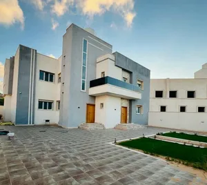 فيلا دورين مفصولات داخل المخطط العام تصنيف سكني س4 بناء حديث 2024