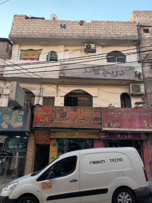 مجمع تجاري للبيع بسعر مغري