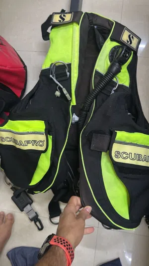 معدات غوص بحالة Diving equipment in excellent condition