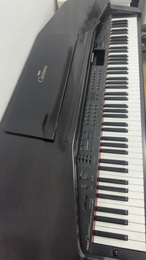 Piano Yamaha clavinova