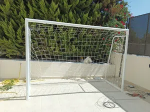 مرمى هدف كرة القدم بالمقاس الخماسي 3متر في 2متر الأعلى سماكة بجودة حديد عاليه يوجد خدمة توصيل وتركيب