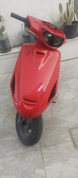 فراشه للبيع لون احمر صارلي سبوع من مجفته نضيفه كدام العين كهربائيات جديده عوزه نواقص بسيطه