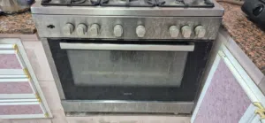 فرن مستعمل للبيع بحالة مقبوله