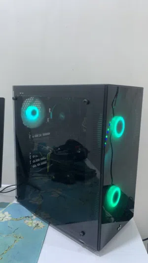 Pc gaming للبيع قطع كله جديدة