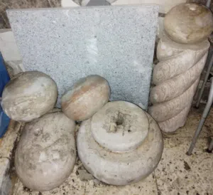 احجار دائريه مقتنيات قصور