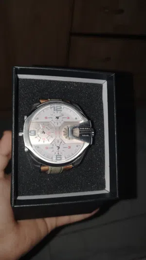 ساعة ديزل مستعمل بحالة الوكالة للبيع