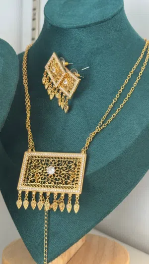 إكسسوارات جذاب ومختصر يركز على الأناقة والجوده