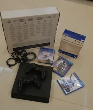 سوني فور سلم مادخل صيانة الاستيكر موجود مغ يداين اصلية ومع ثلاث اشرطة ومع الاسلاك ومع كرتونة