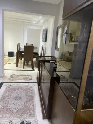 للبيع: شقه  بمساحة 154م2 – 3 غرف + صالون + مطبخ + 2 حمام + بلكونات (Balcons)– مستعمل