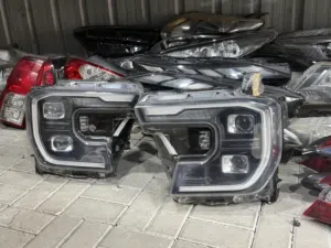 Ford 2020 to 2024 head light 2pes