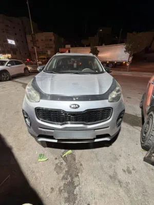كيا سبورتاج للبيع 2016 ماتور 2000 4ع4  جيب نضيف كثير ع الفحص  الجيب موجود بلعيزرية