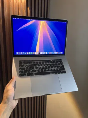 MacBook Pro i9-8 Core اعلى صنف