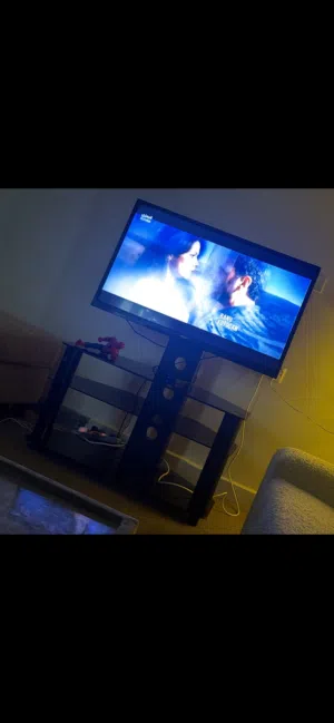 طاولة تلفزيون