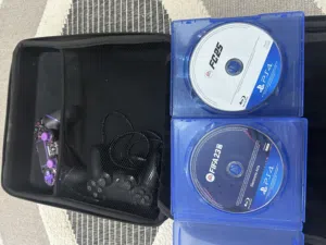 بلاستيشن 4 سليم شبه جديد قابل للتفاوض