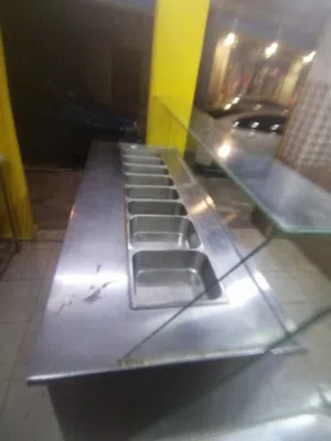 ثلاجه عرض مطعم مستعملة للبيع