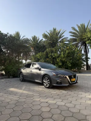 Used Nissan Altima in Al Batinah