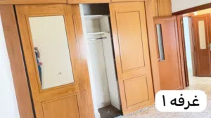 شقه عائليه في منطقه هادئه في جبل اللويبده مكونه من 4 غرف حمامين وصاله ومطبخ