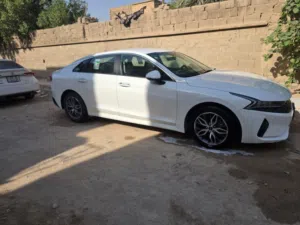 Used Kia K5 in Basra