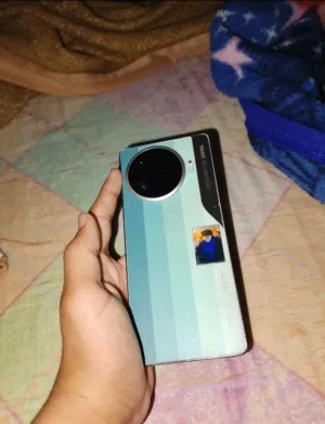 Tecno Camon 256 GB in Basra