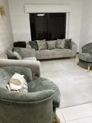 طقم كنب بحاله الوكاله للبيع