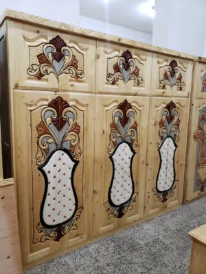 بيع دولاب ملابس خشب سويدي 6 ابواب بسعر 105 الف ريال فقط لا غير