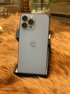 ايفون 13 برو ماكس 256 جيجا LL امريكي بطارية 87٪ مش مغير ولا قطعة في تطبيع بسيط ما ببين لكن موضح