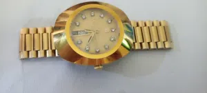 ساعة رادو اصلية اثرية عمرها فوق 50سنة(واحده فضية وواحده ذهبية )