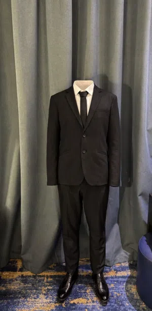 Man’s black suit size M formal excellent conditions