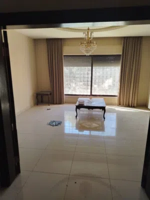 200 m2 3 Bedrooms Apartments for Sale in Amman Khalda
