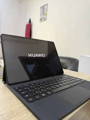 Huawei MatePad Pro 13.2 (12GB / 512GB) + KEYBOARD & PEN