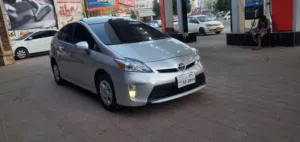 تايوتا بريوس هايبرد كهرباء وبترول 2013 وارد مجمرك مرتين للبيع