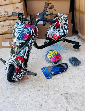 سكوتر درفت حجم جامبو بطاريه 36 فولت كبيره ثلاث سرعات بحمل وزن لغايه 90 بلوتوث اضاءه اماميه وسفليه مع