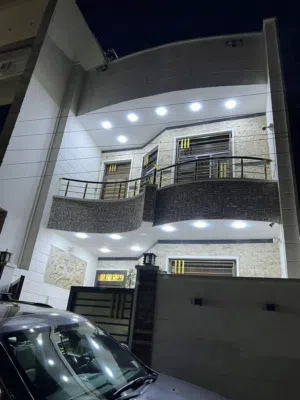 دار للإيجار في زيونة 718 راقي 4 غرف