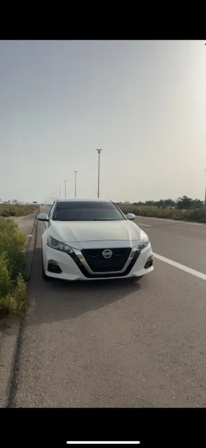 Used Nissan Altima in Abu Dhabi