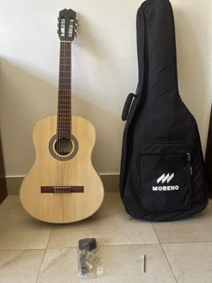 Admira Java Classical Guitar – Excellent Condition.   غيتار كلاسيكي Admira Java بحالة ممتازة