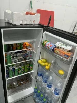تلاجه 8 قدم 35 دينار0