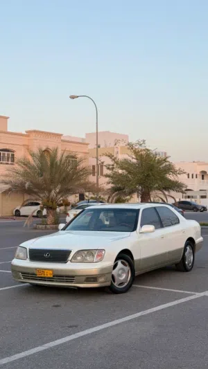 لكزس LS 400