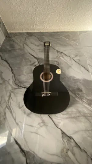 قيتار guitar Moreno