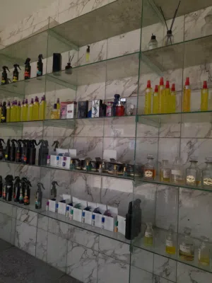 رفوق قزاز للبيع بحالو الوكالة +معاطر زجاج