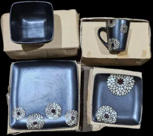 Dinnerware and kitchen plates with its bowls and cups