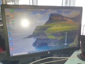 كمبيوتر i5مع شاشة 17
