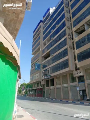 مكتب تجاري من 3 غرف للبيع في منطقة البساتين الحيوية بنابلس