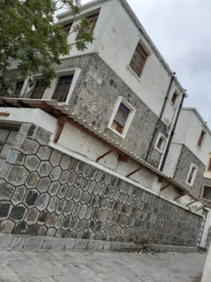 25 m2 5 Bedrooms Townhouse for Sale in Aden Shaykh Uthman