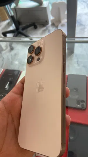 هاتف iPhone 13 pro مستعمل بسعر ممتاز