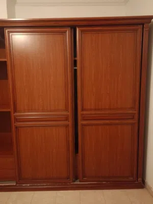 دولاب خشب مستعمل